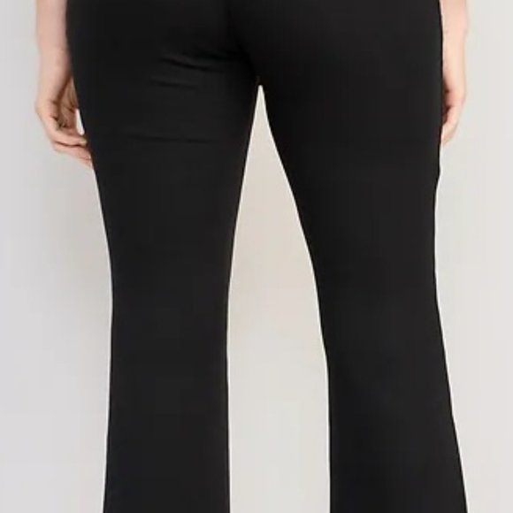 Mid-Rise UltraLite Foldover-Waist Flare Lounge Pants in MEDIUM TALL - Picture 3 of 4